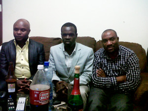 Malingo Mukuku à droite de la photo