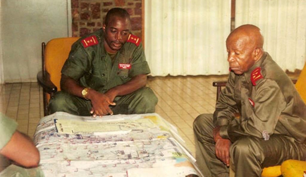 Le Général-Major Kabila en concertation avec Le Général-Major Lwecha